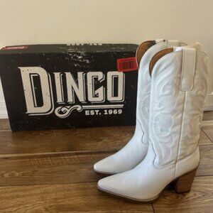 NEW WITH BOX Dingo Hensley Embroidered Boots DI2246 in Women's Size 9 in White